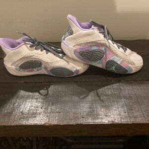 nike jason tatum youth size 6